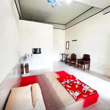 Cozy Villa & Resto Ujunggenteng Exterior photo